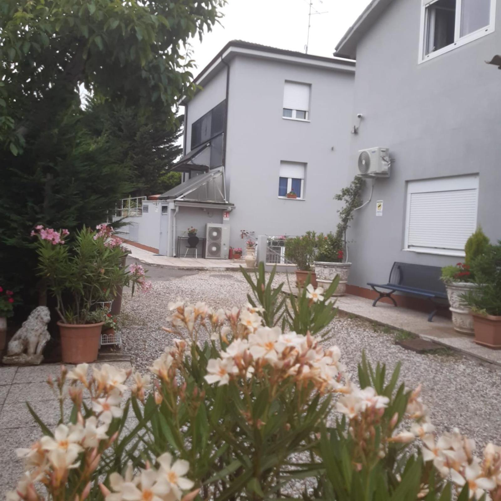 Appartamenti Le Dimore 2 Βερόνα Εξωτερικό φωτογραφία